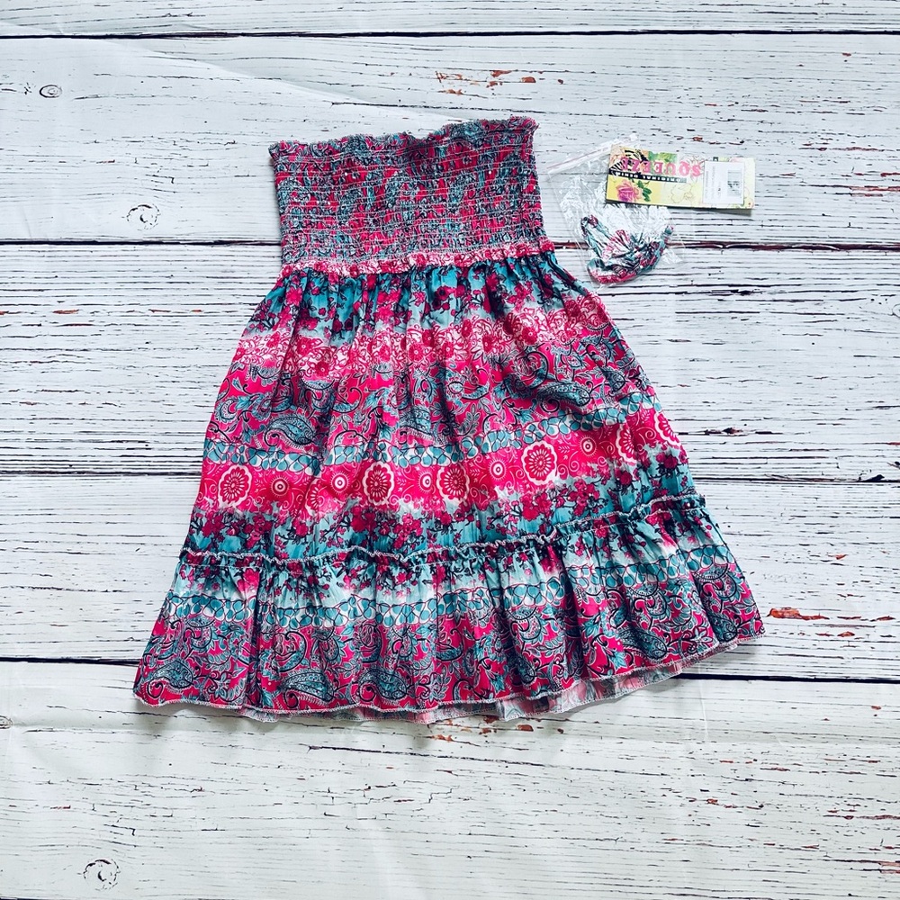 Girls gorgeous NWT patterned dress!